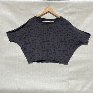 Lululemon Go Om Short Sleeve T Size 8 Mini Ghost Weave Burnout Black / Black